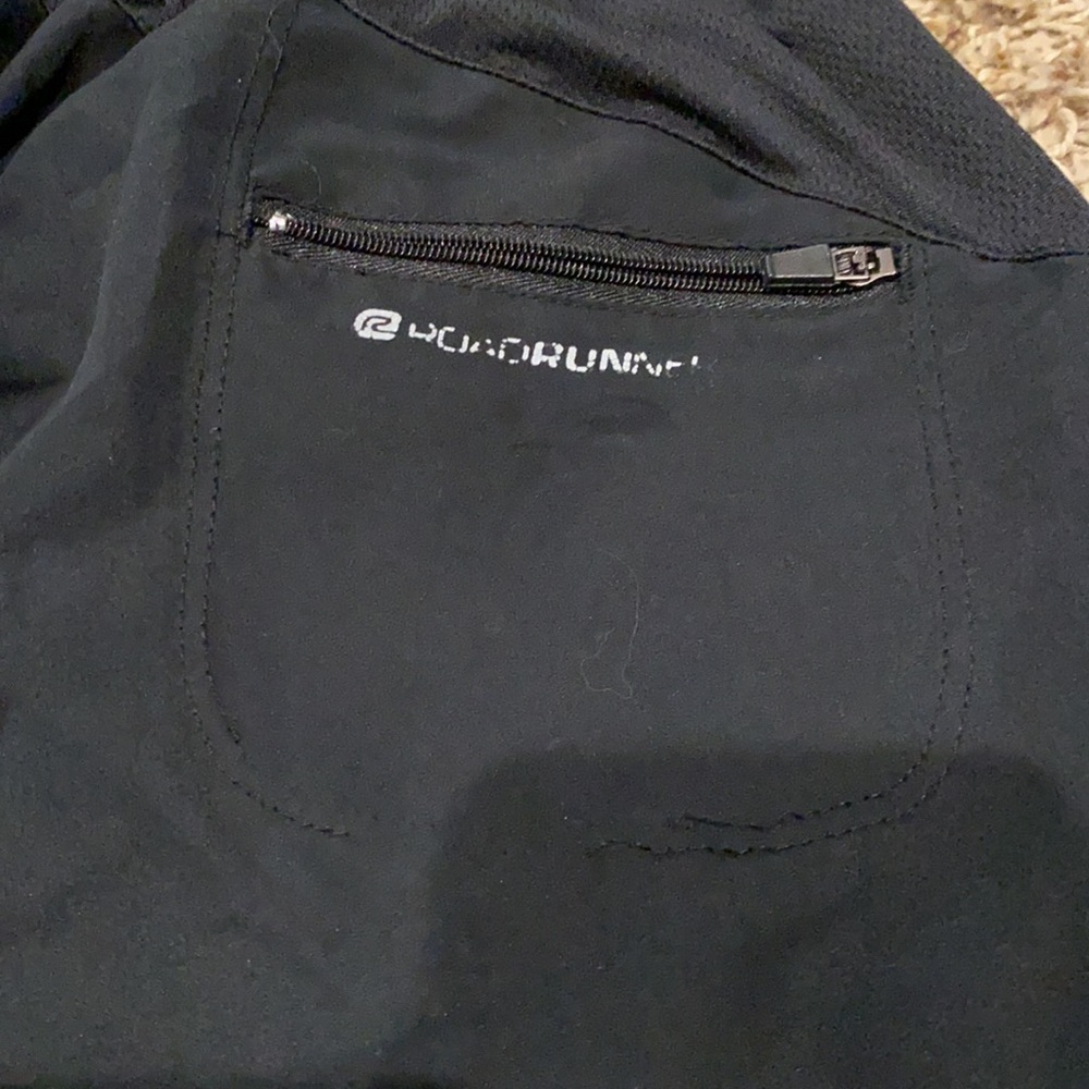 Men’s Roadrunner lined running shorts small - Picture 3 of 4